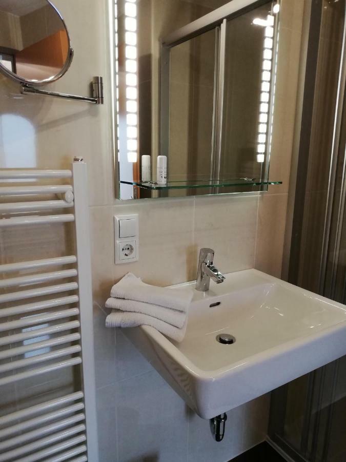 Kreidl Ilse Apartment *